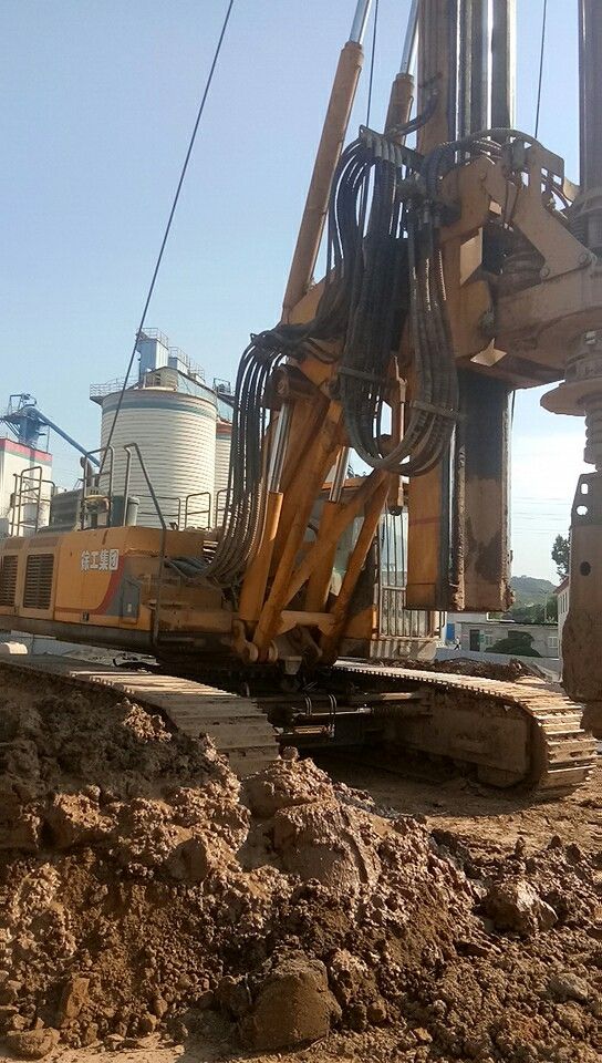 旋挖機(jī)施工中具備這些點(diǎn)的人能干大事.jpg 旋挖機(jī)施工中具備這些點(diǎn)的人能干大事.jpg