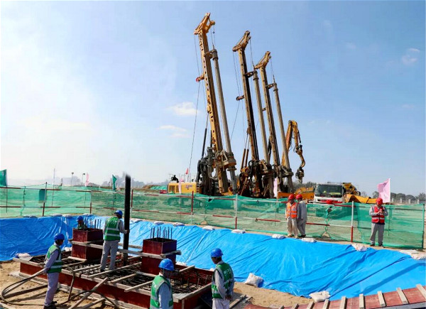 冬季旋挖鉆機(jī)施工案例—XR280D和XR240E.jpg 冬季旋挖鉆機(jī)施工案例—XR280D和XR240E.jpg