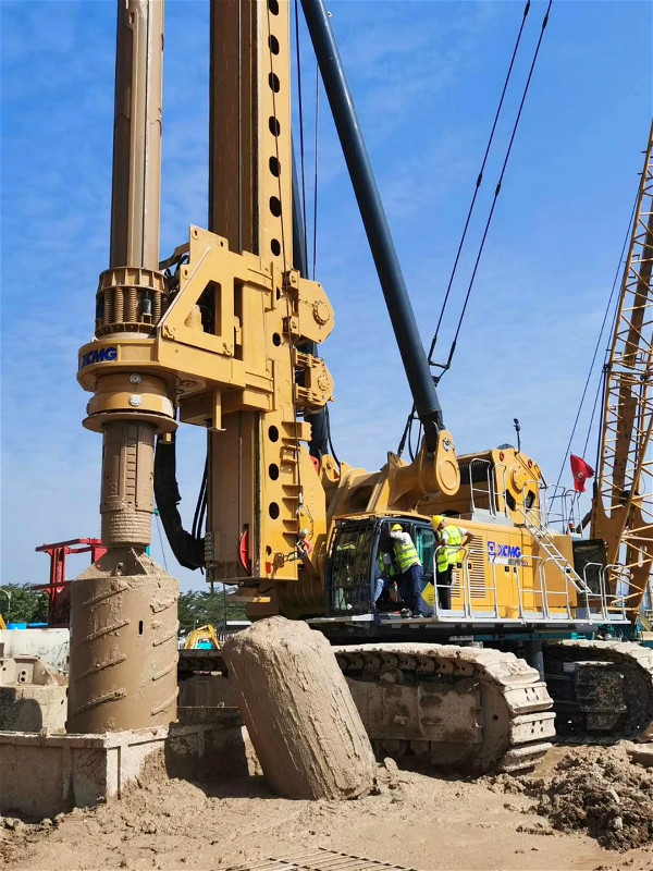 XR400E旋挖鉆機為大直徑、深樁、硬地層工況而生！.jpg